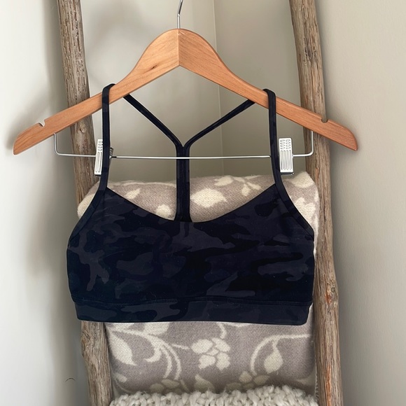lululemon athletica Other - Lululemon Flow y bra
